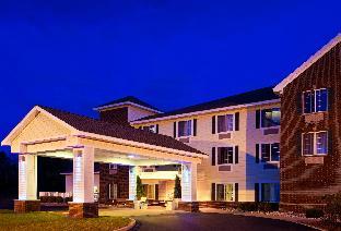holiday inn express hotel and suites acme traverse city