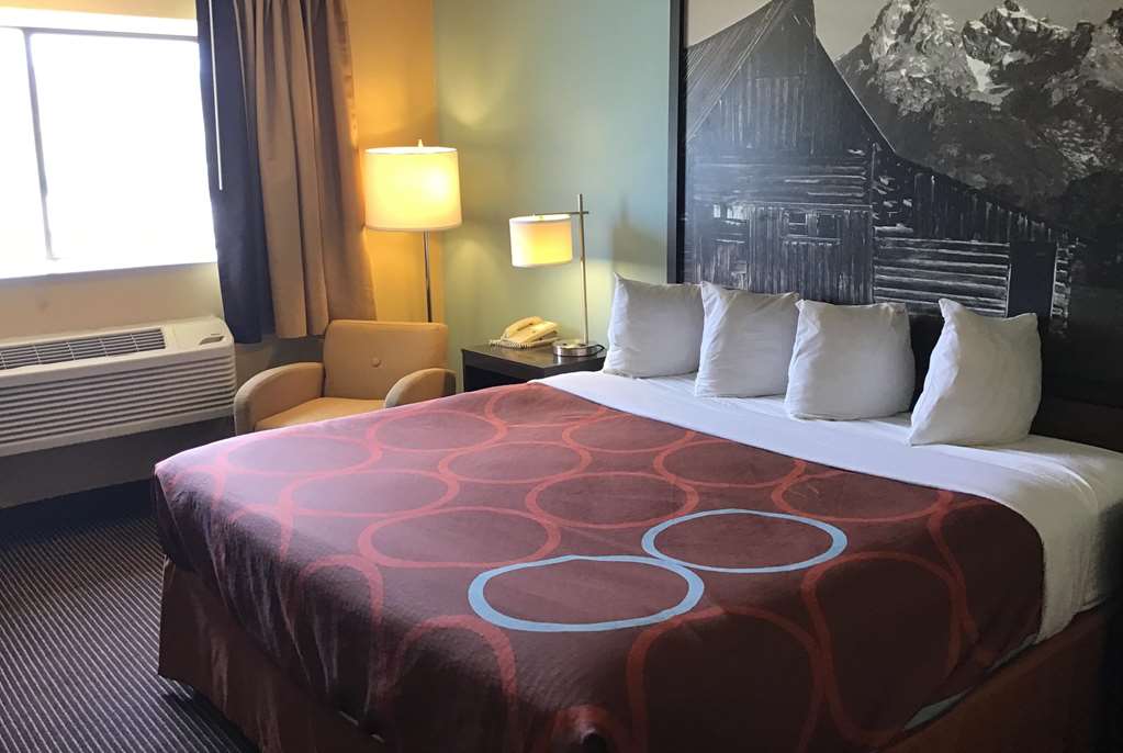 super 8 by wyndham casper east evansville
