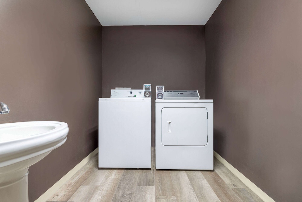 days inn by wyndham anderson in