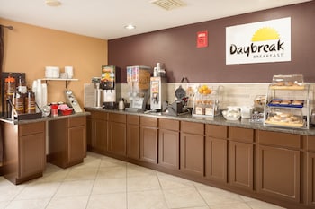 days inn by wyndham anderson in