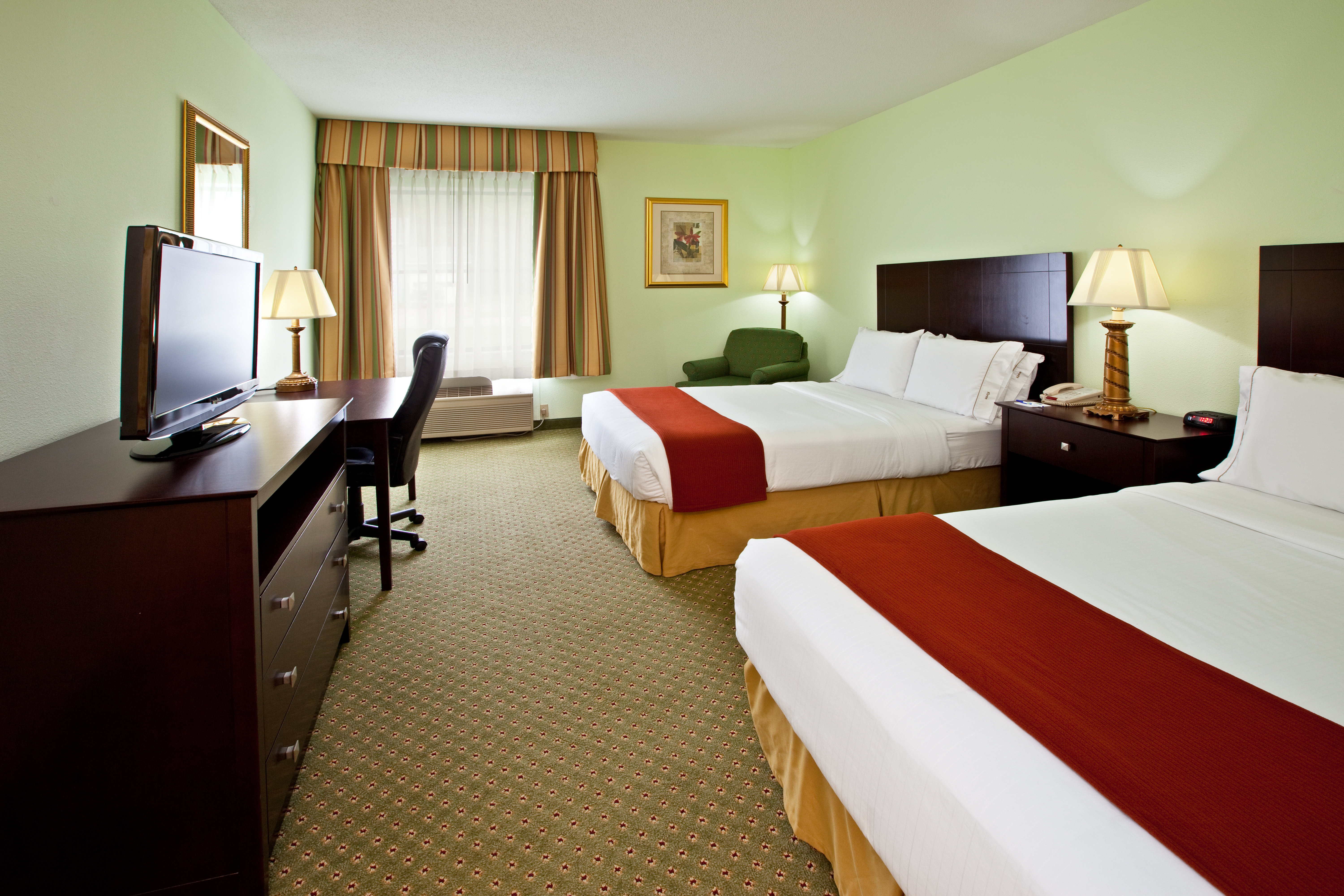 holiday inn express and suites scottsburg by ihg