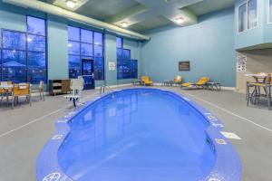 holiday inn express and suites scottsburg by ihg
