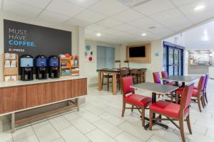 holiday inn express and suites scottsburg by ihg