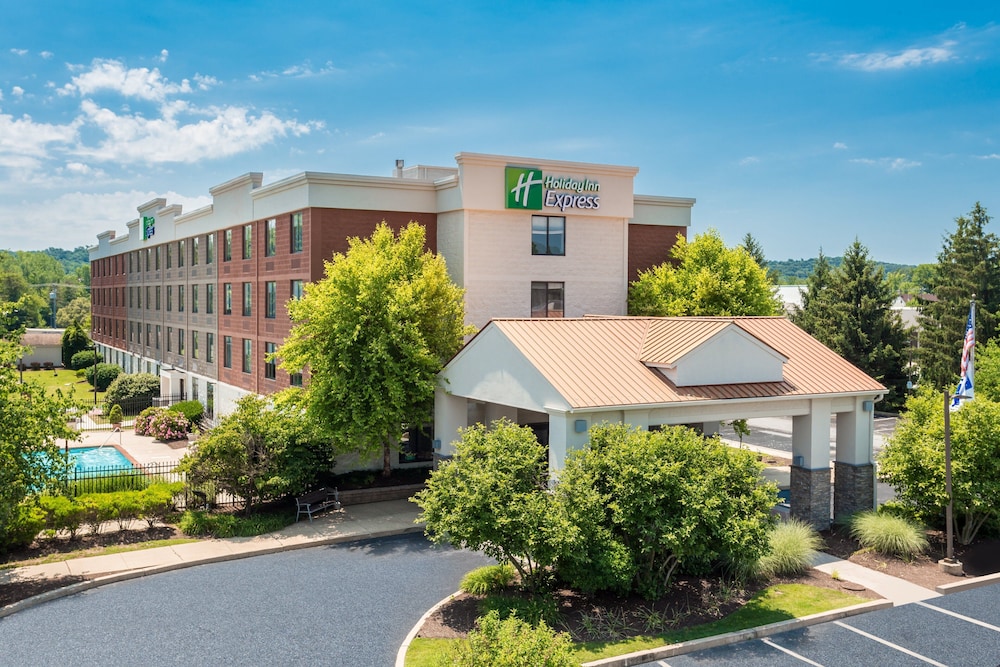 holiday inn express exton by ihg