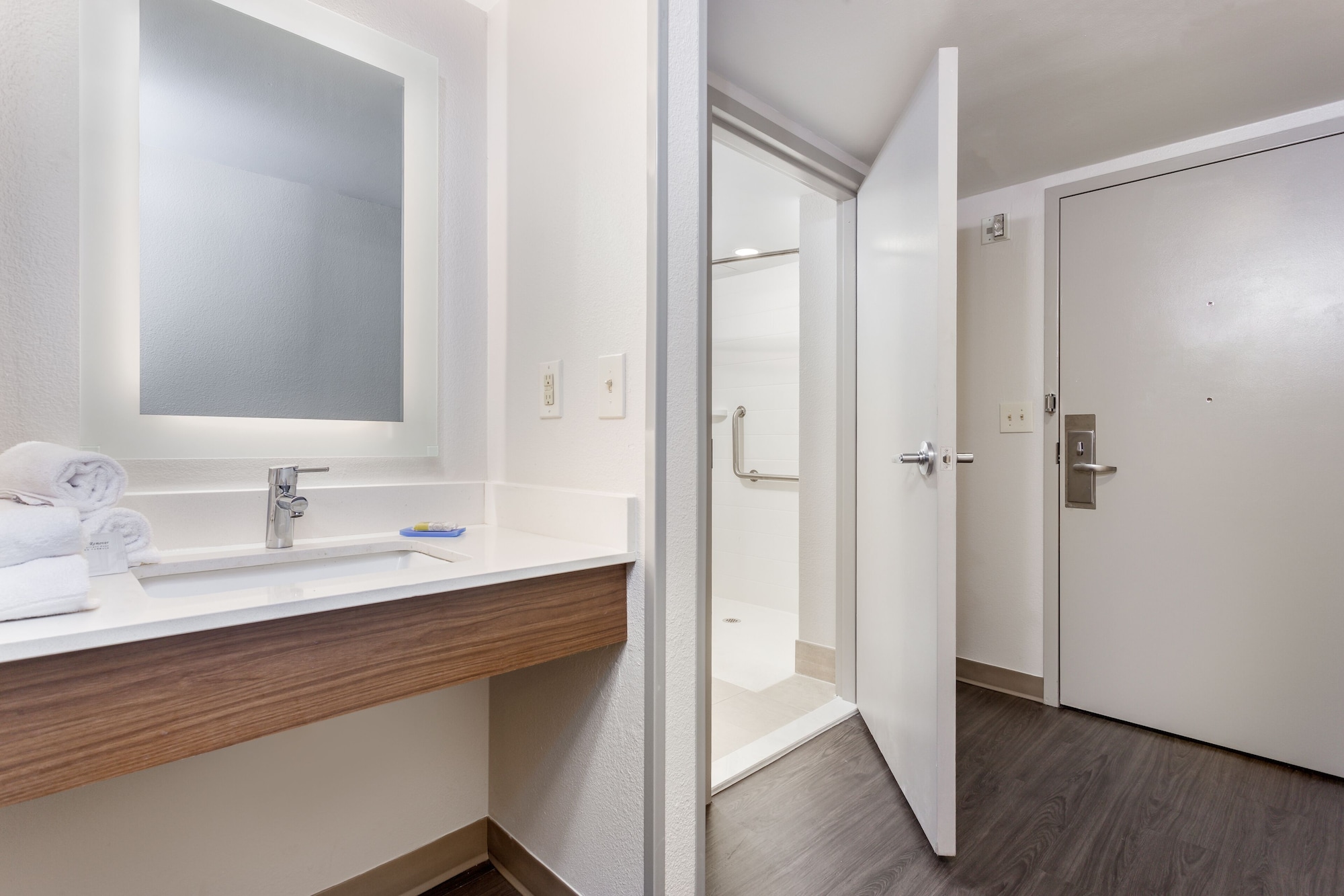 holiday inn express exton by ihg