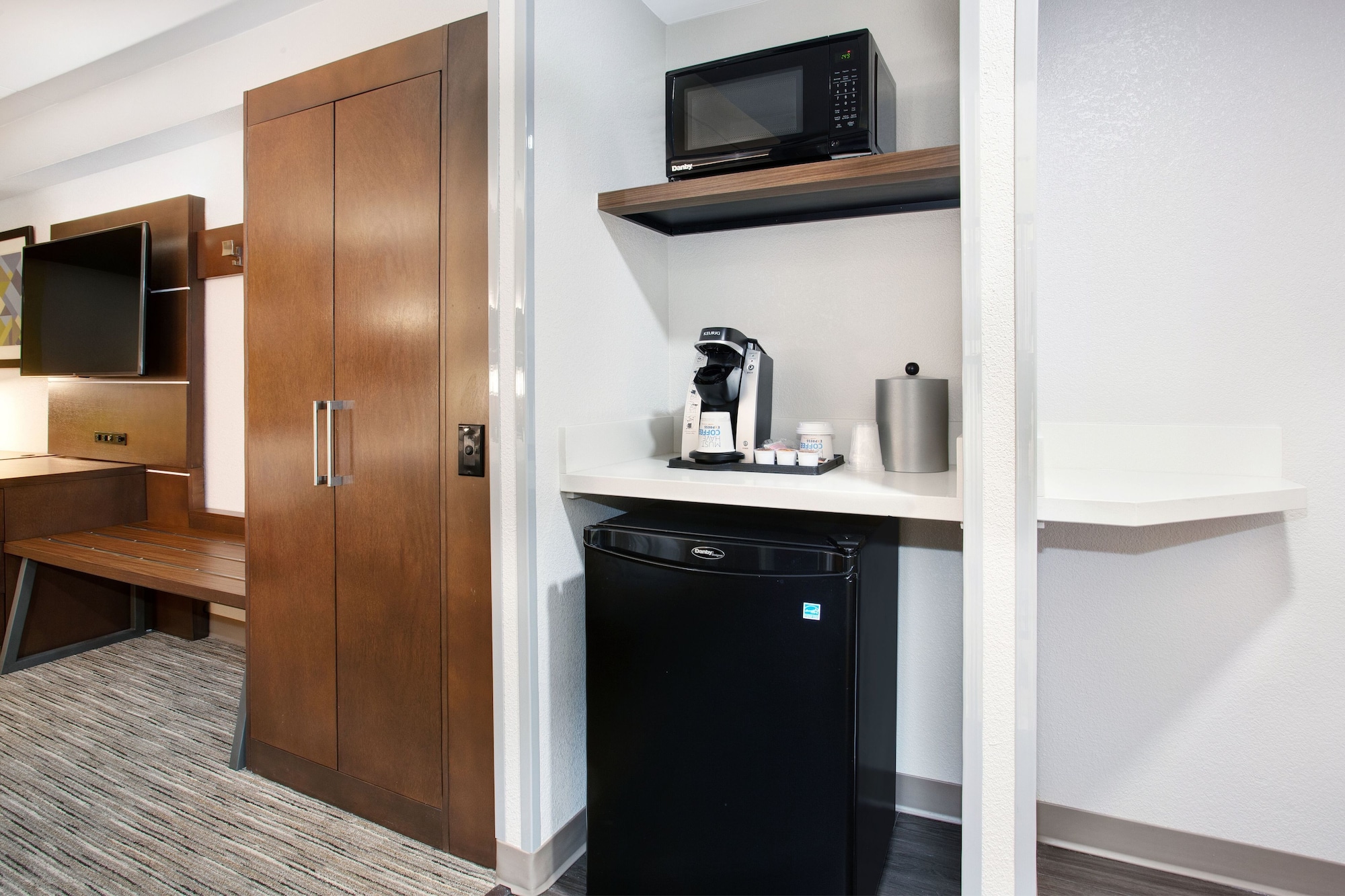 holiday inn express exton by ihg
