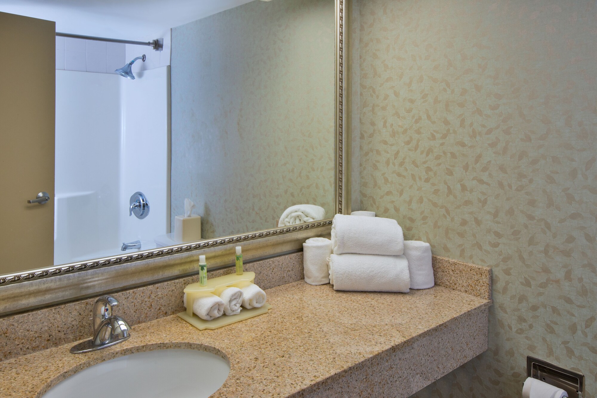 holiday inn express exton by ihg