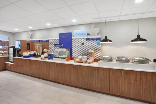 holiday inn express exton by ihg