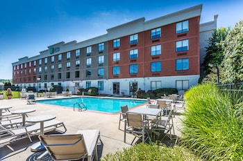 holiday inn express exton by ihg