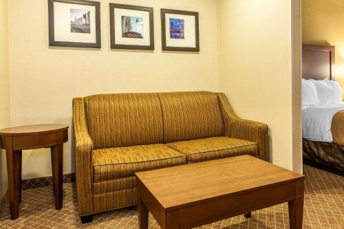 comfort inn east