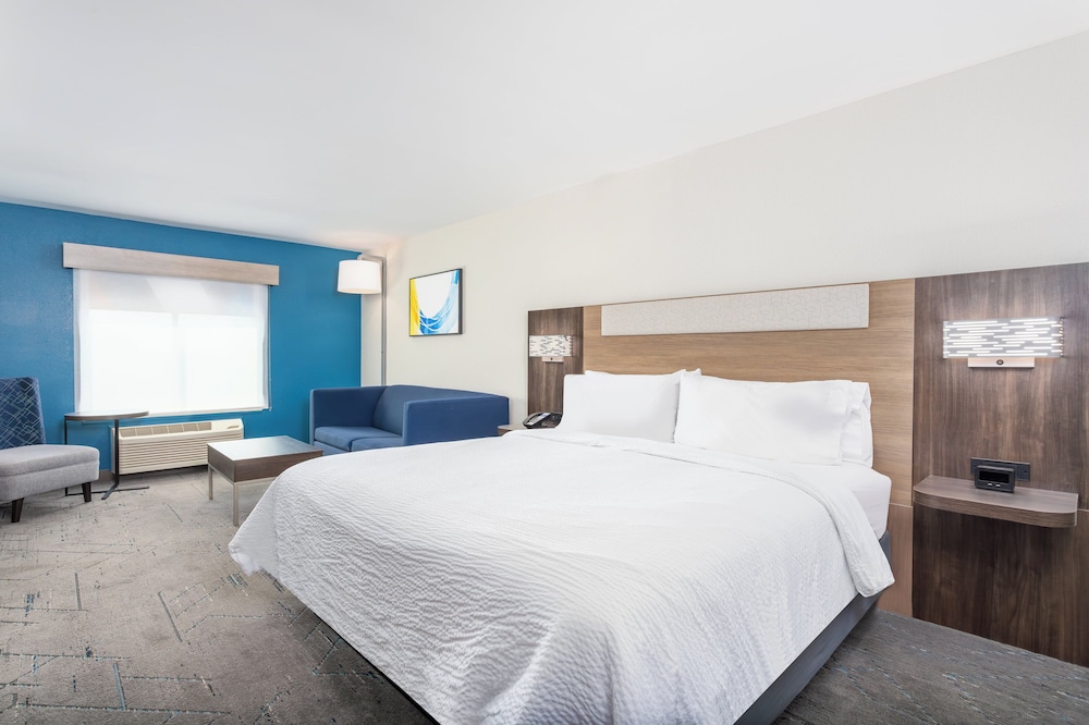 holiday inn express and suites lancaster by ihg