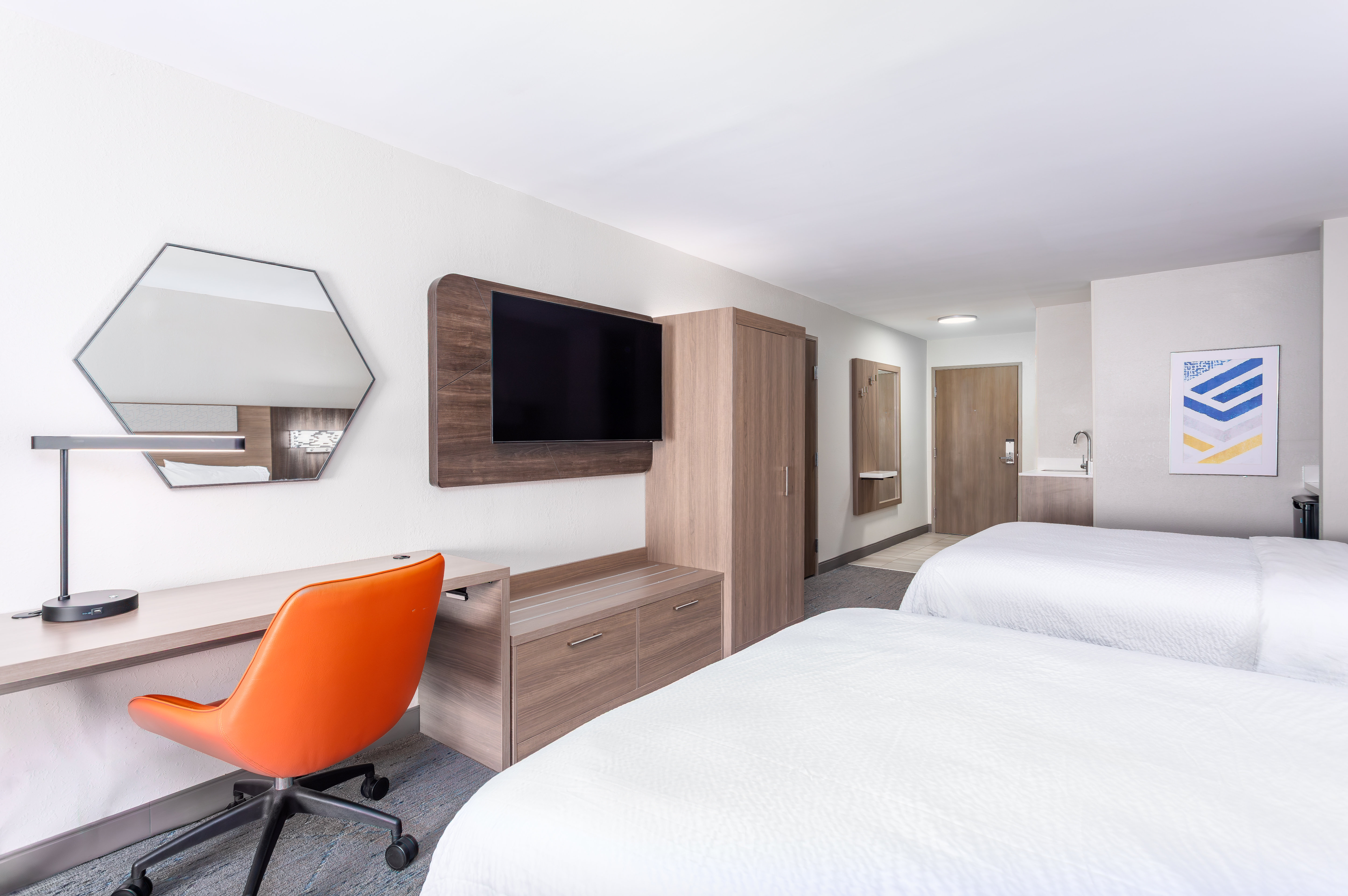 holiday inn express and suites lancaster by ihg