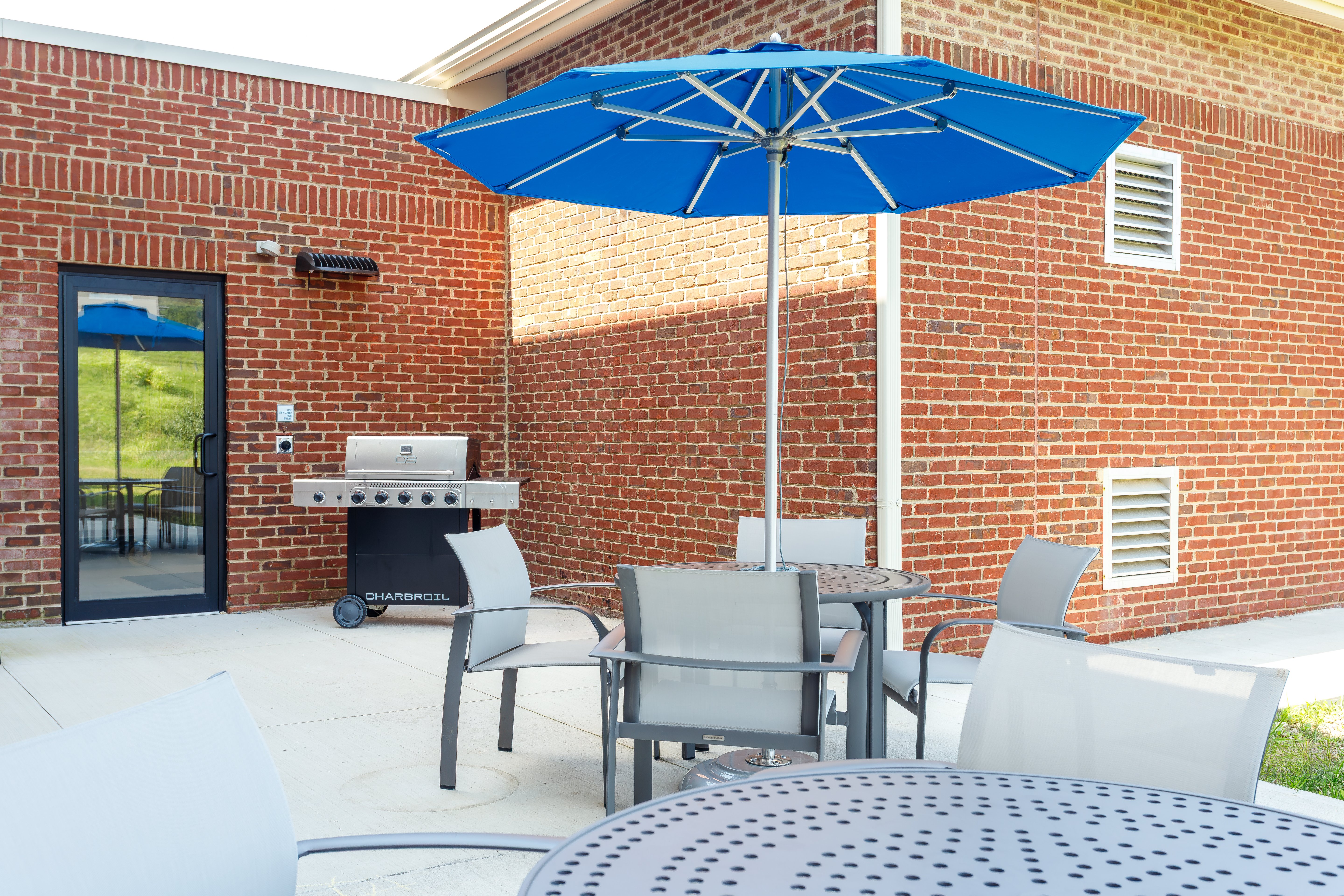 holiday inn express and suites lancaster by ihg