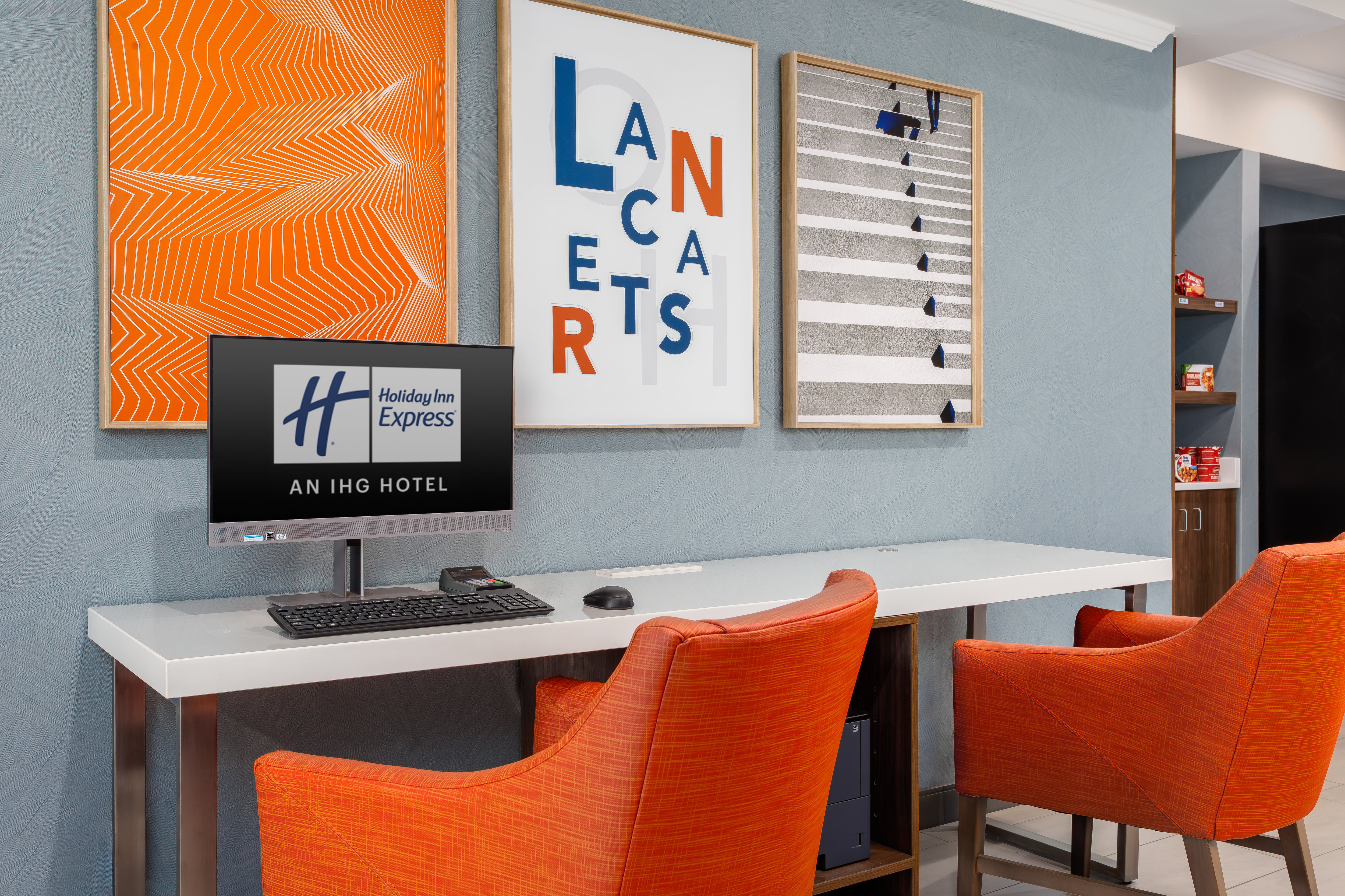 holiday inn express and suites lancaster by ihg