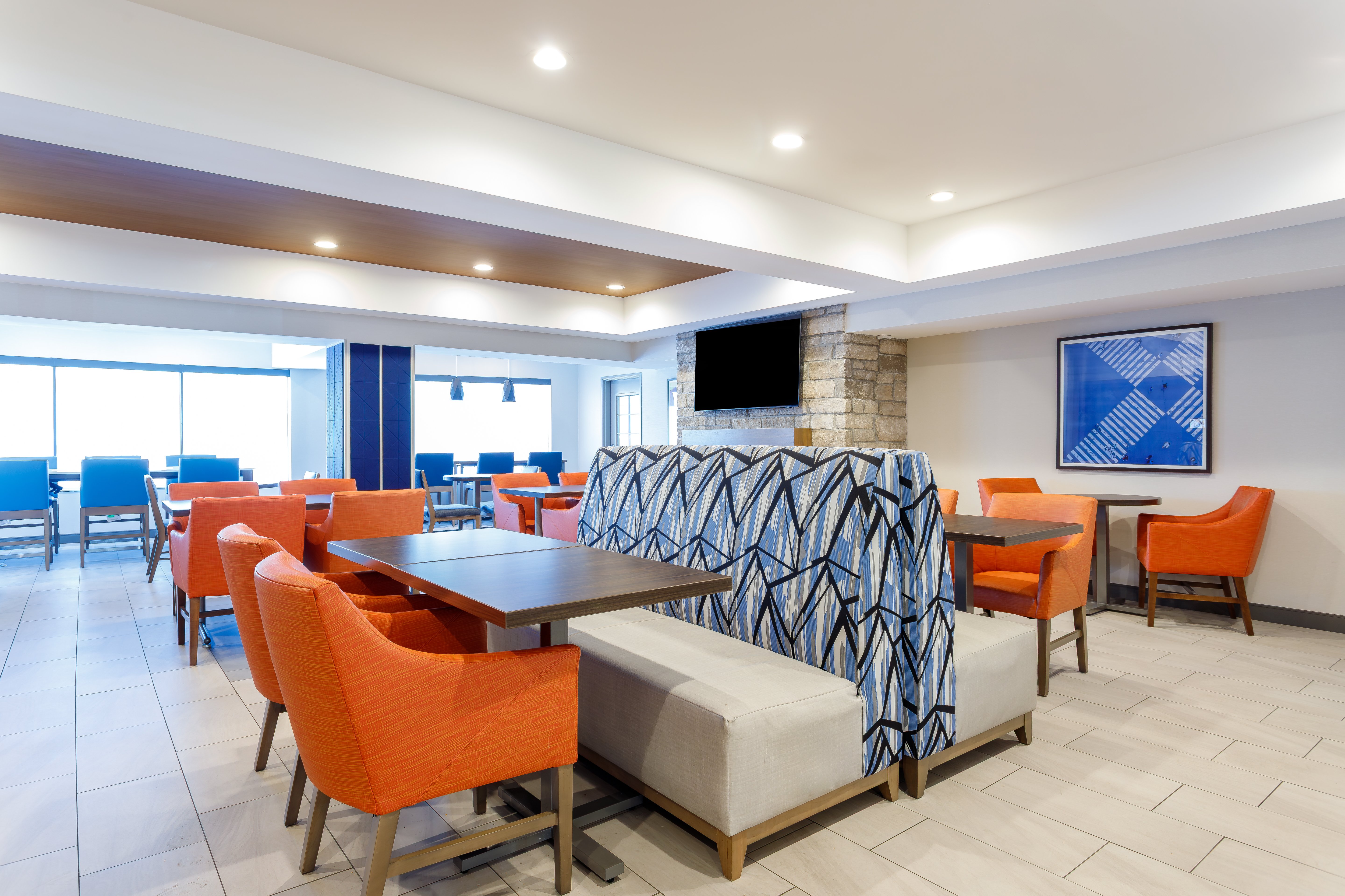 holiday inn express and suites lancaster by ihg