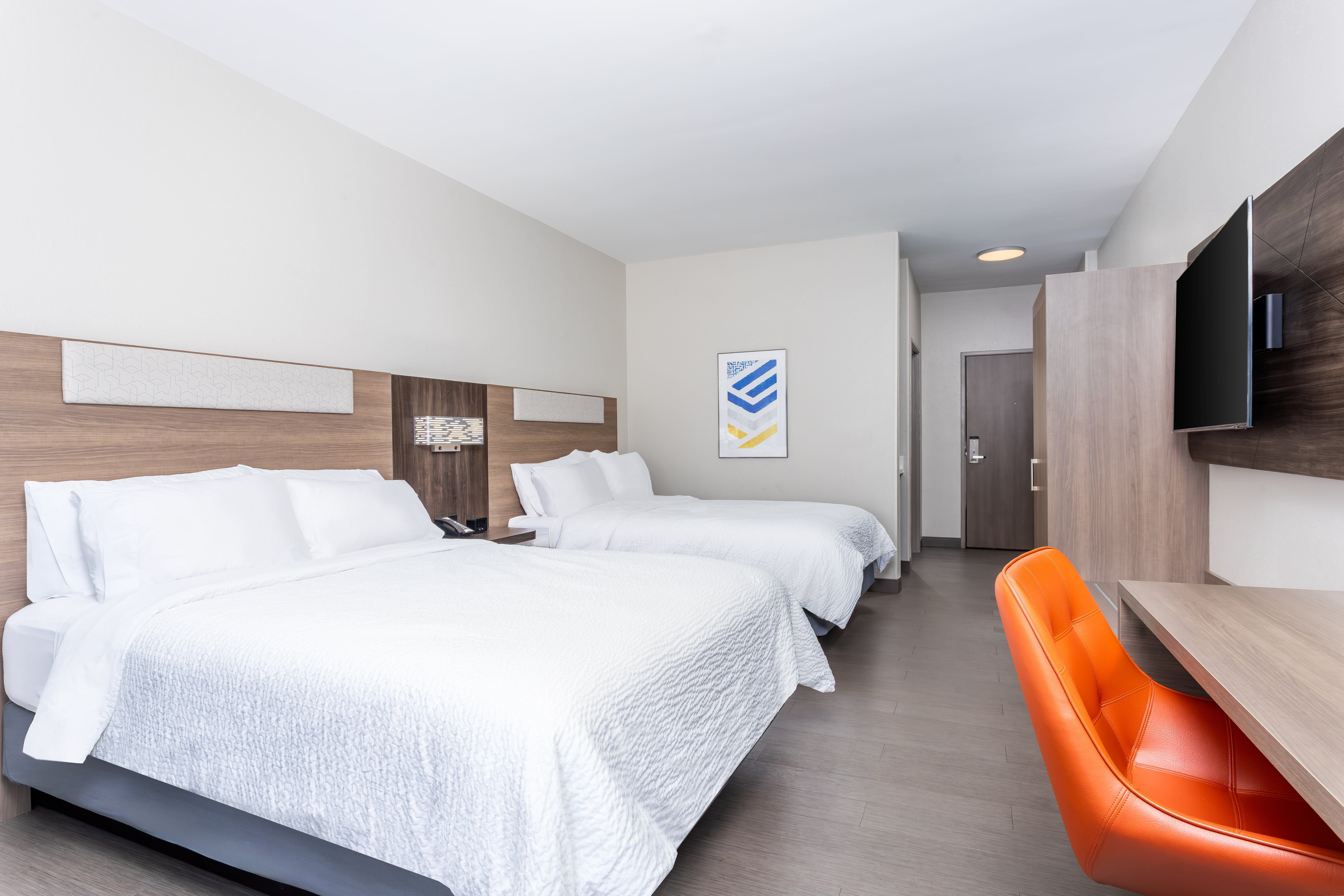holiday inn express and suites lancaster by ihg