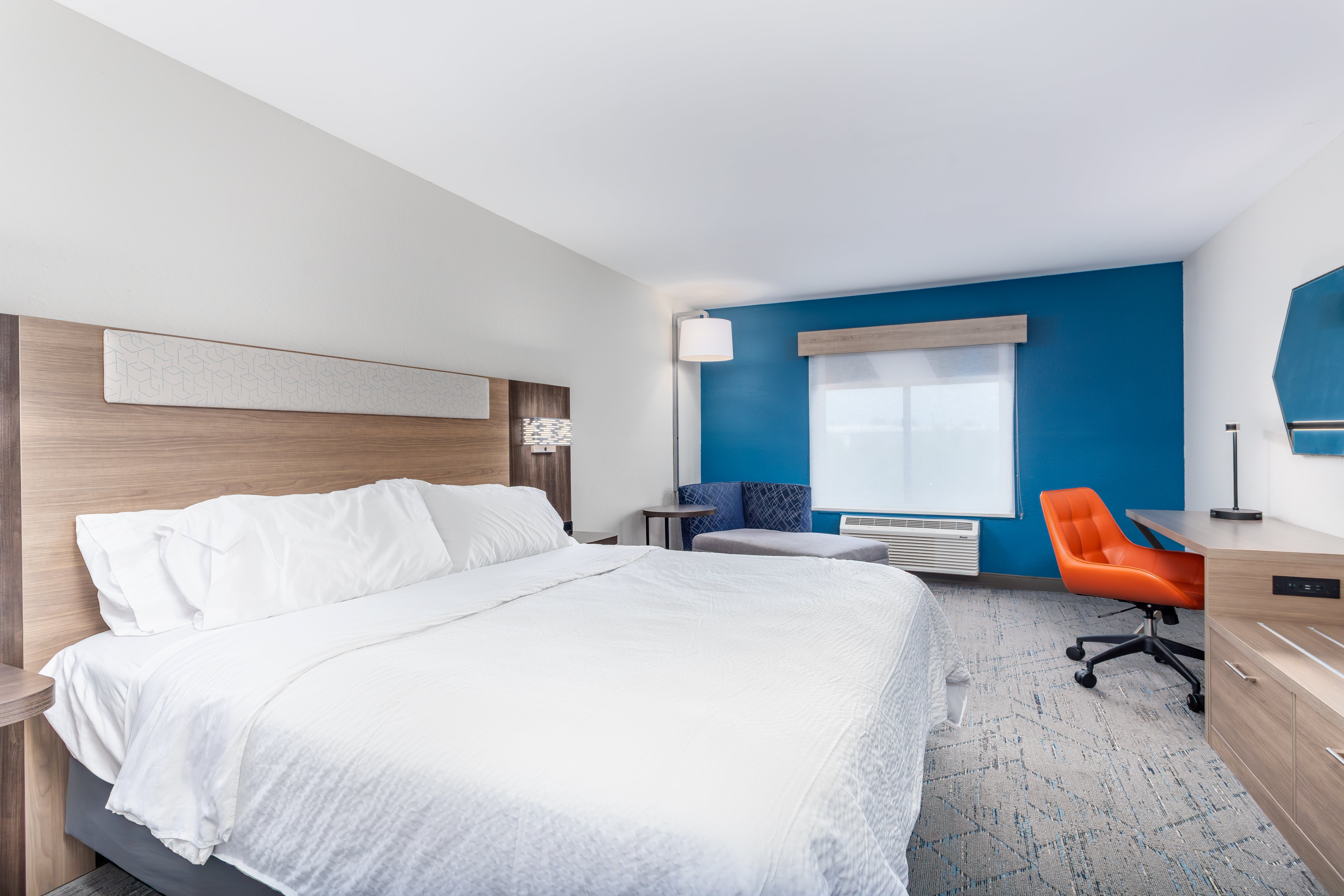 holiday inn express and suites lancaster by ihg