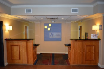Holiday Inn Express & Suites Lancaster By Ihg,Fairfield>>Columbus,3 star