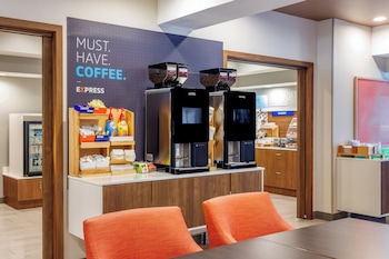 Holiday Inn Express & Suites Lancaster By Ihg,Fairfield>>Columbus,3 star