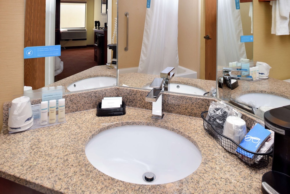 hampton inn columbus east