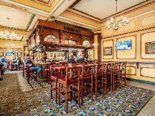 the lafayette a grand riverboat era hotel