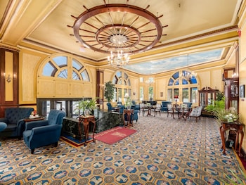 The Lafayette A Grand Riverboat Era Hotel,Parkersburg>>Marietta,3 star