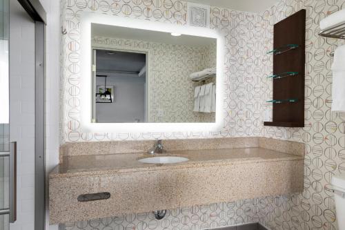 holiday inn bloomington w msp airport area by ihg
