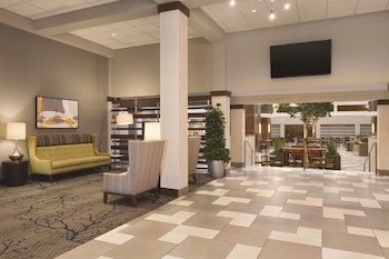 Embassy Suites By Hilton Bloomington/Minneapolis,Minneapolis>>Bloomington,4 star