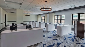 graduate by hilton minneapolis