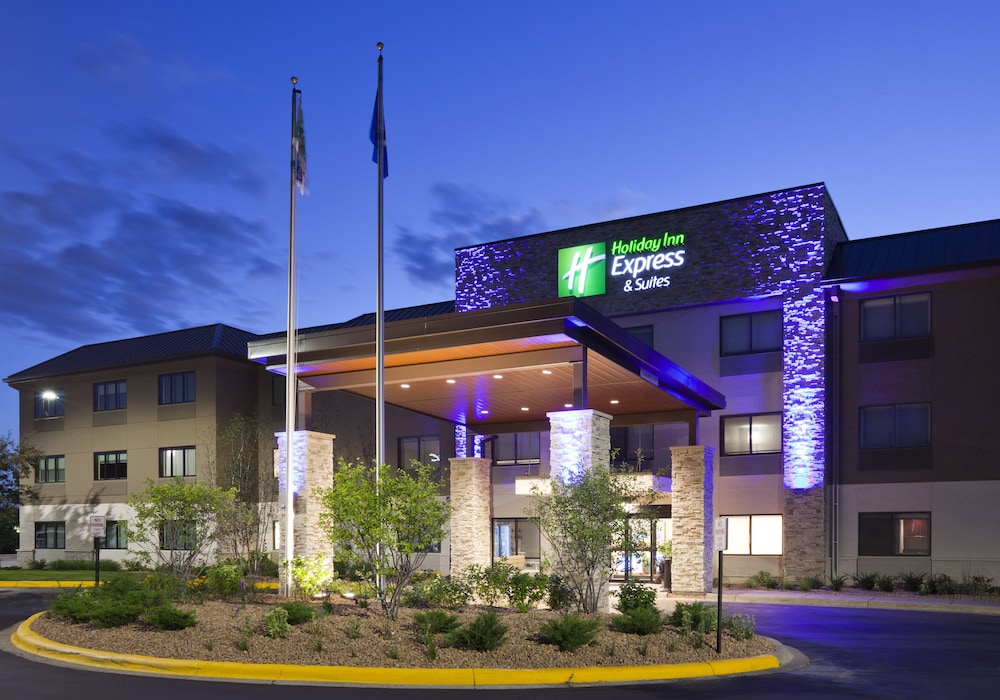 holiday inn express and suites golden valley