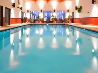 holiday inn express and suites golden valley