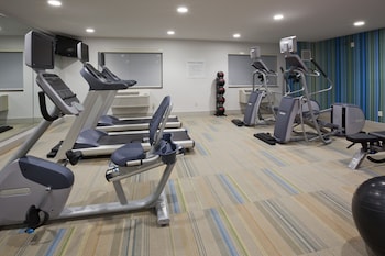 holiday inn express and suites golden valley