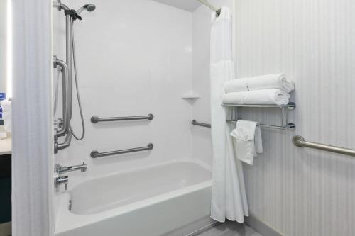 hilton garden inn minneapolis maple grove