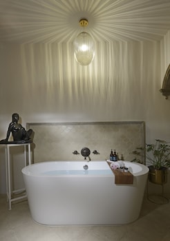 small luxury hotel el golpe de vista