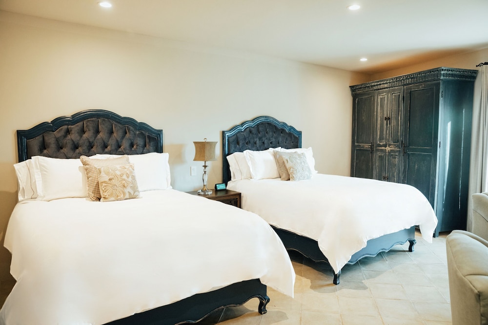 small luxury hotel el golpe de vista