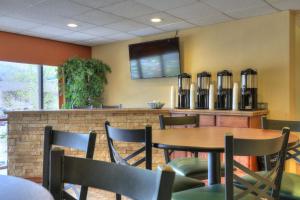 Edgewater Hotel - Gatlinburg,Gatlinburg - Pigeon Forge>>Gatlinburg,3 star