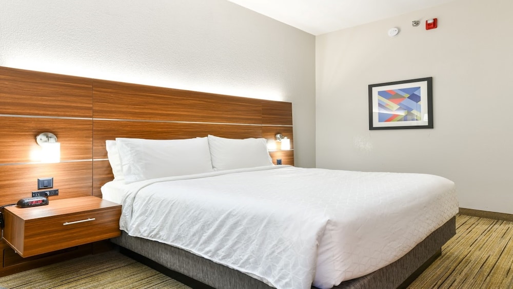 holiday inn express pigeon forge near dollywood by ihg