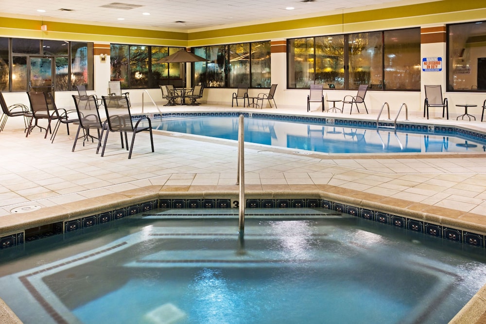 holiday inn express pigeon forge near dollywood by ihg