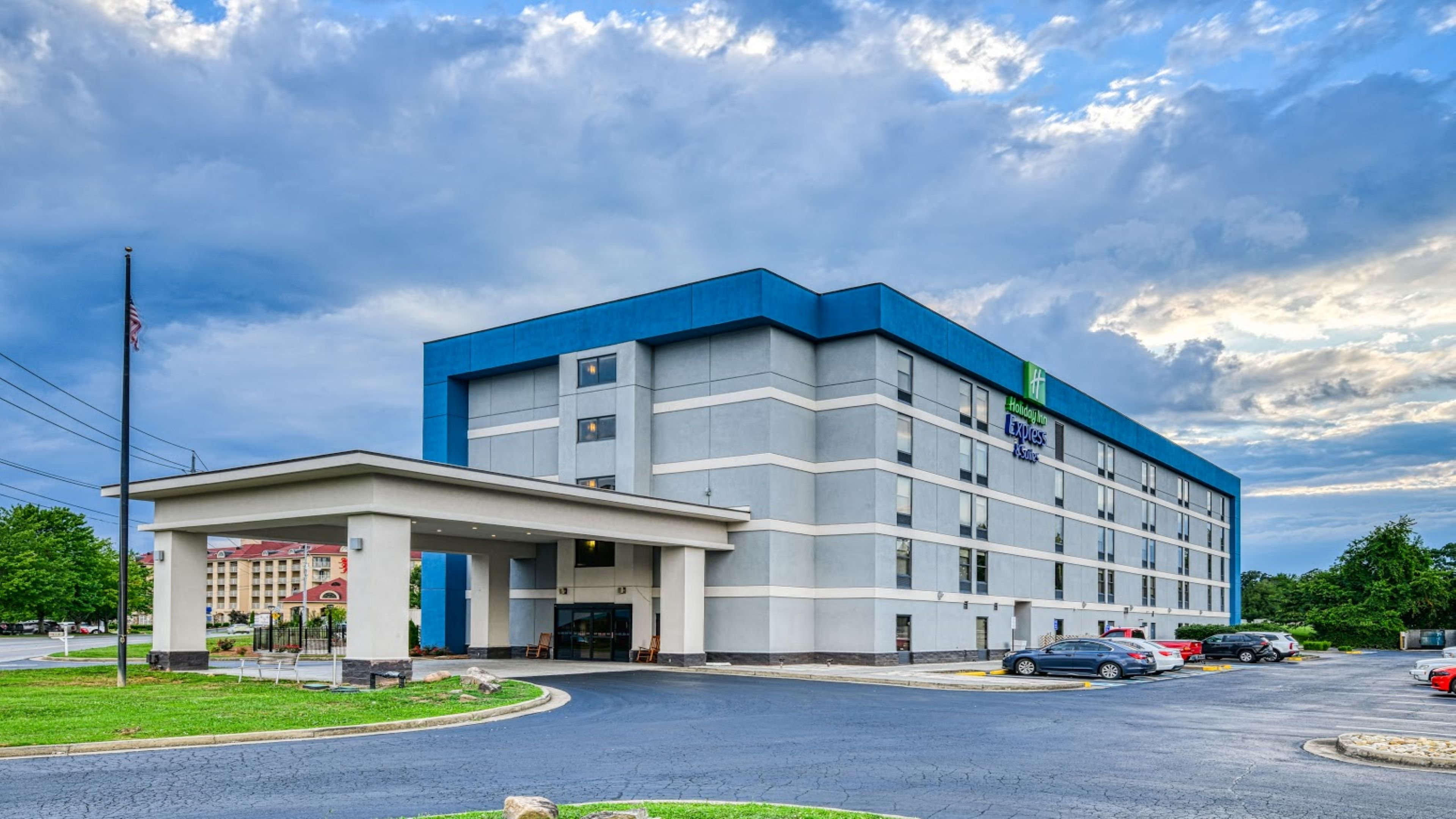 holiday inn express pigeon forge near dollywood by ihg