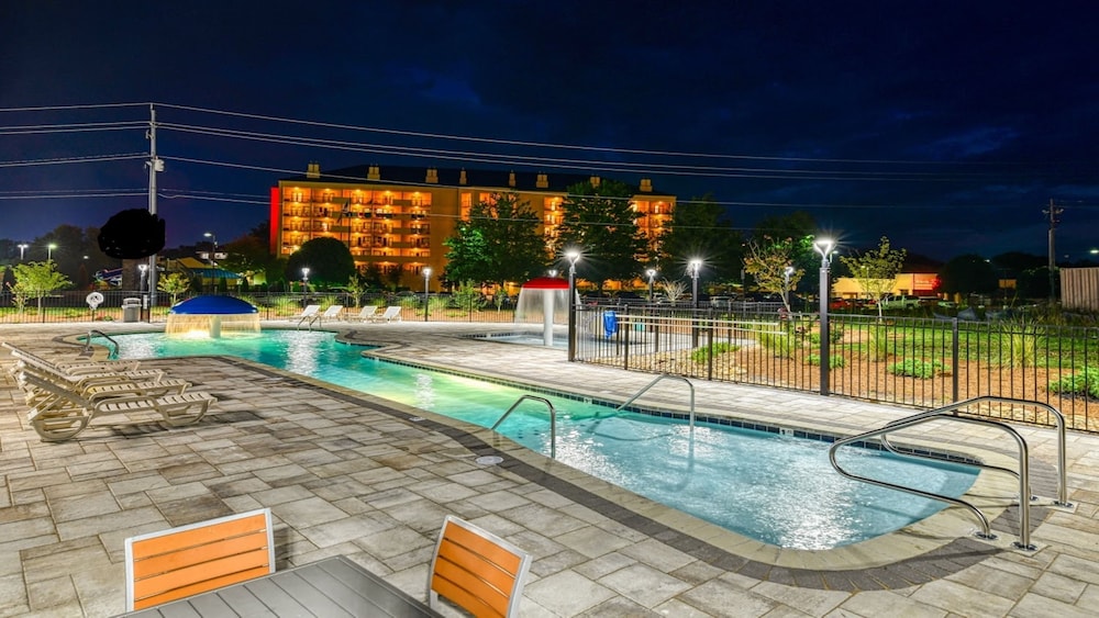 holiday inn express pigeon forge near dollywood by ihg
