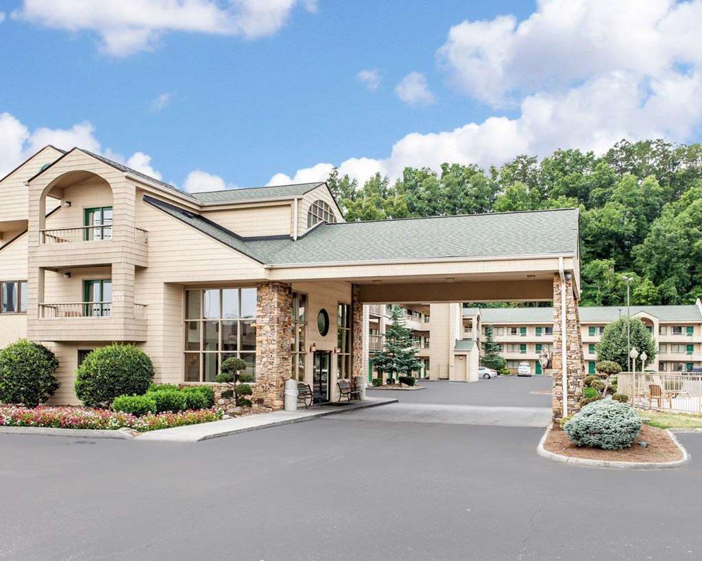 quality inn and suites dollywood