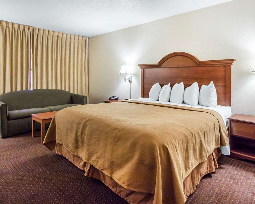 quality inn and suites dollywood