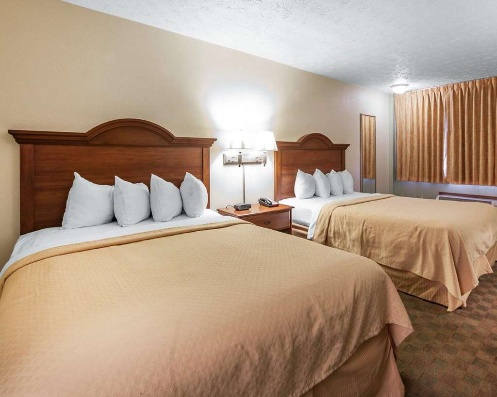 quality inn and suites dollywood
