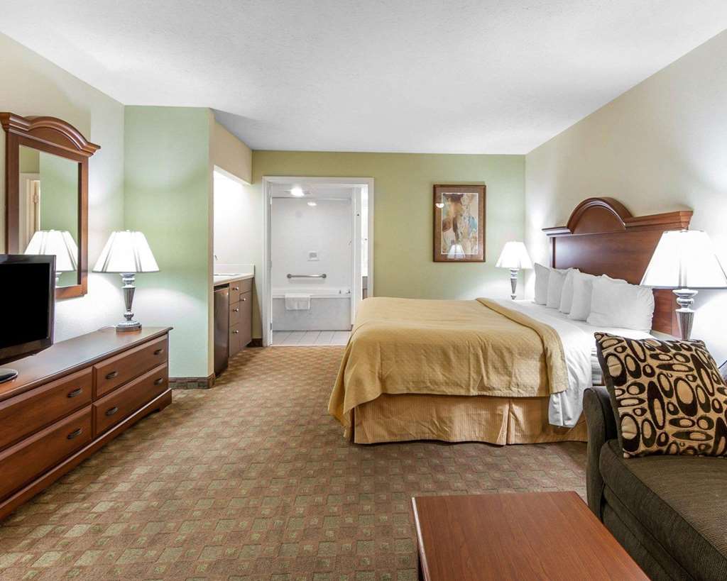 quality inn and suites dollywood
