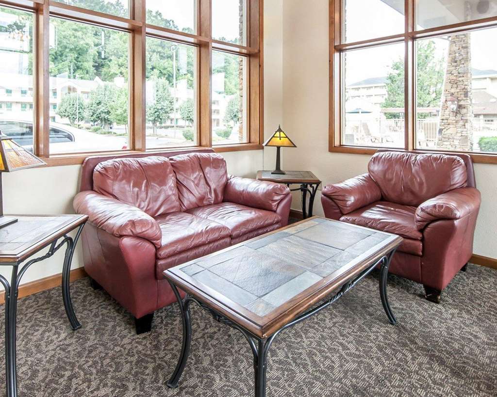 quality inn and suites dollywood