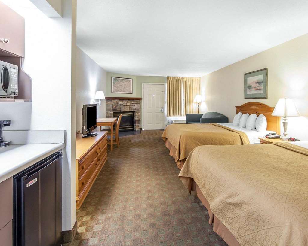 quality inn and suites dollywood