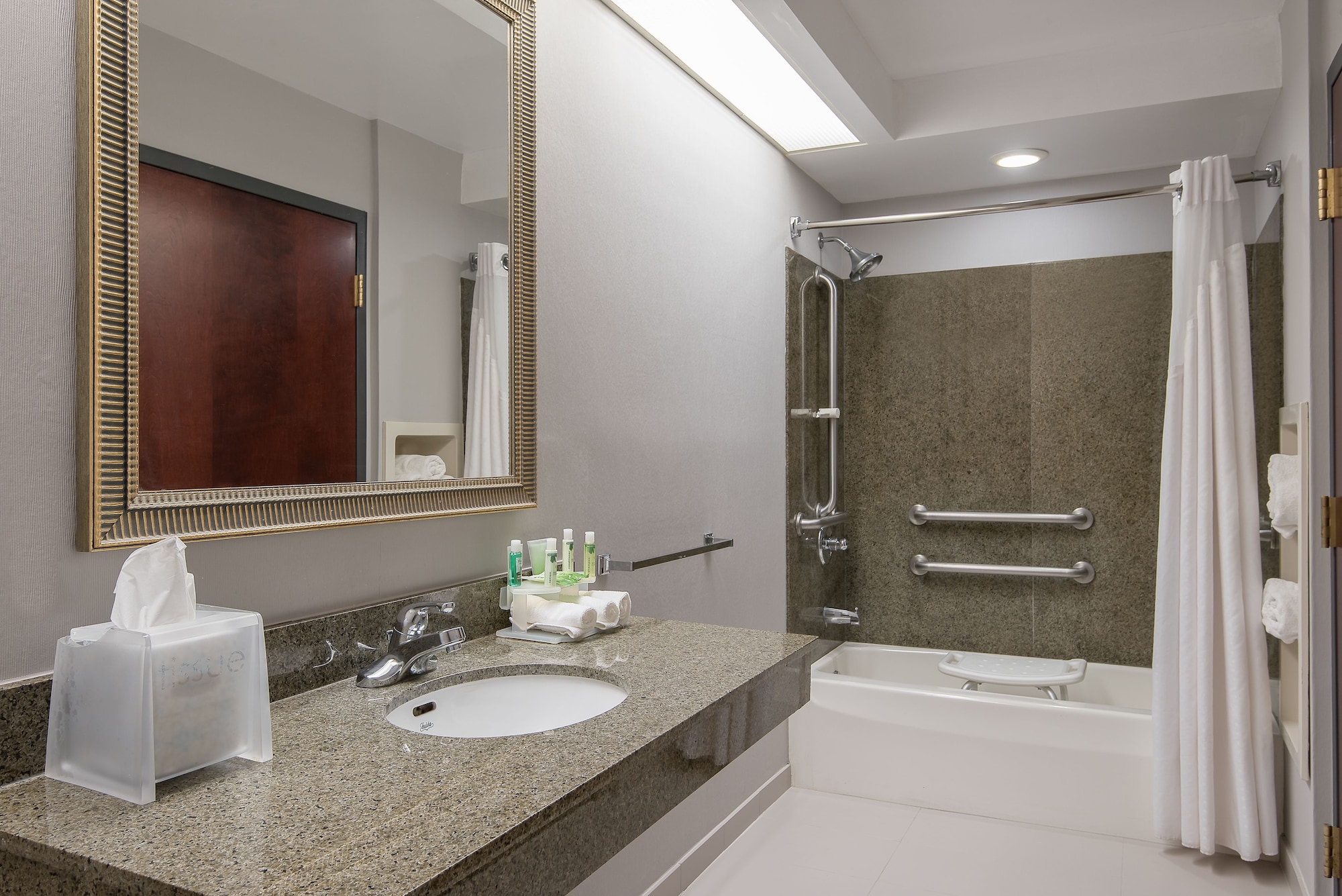 holiday inn express and suites cooperstown by ihg