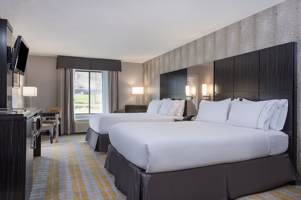 holiday inn express and suites cooperstown by ihg
