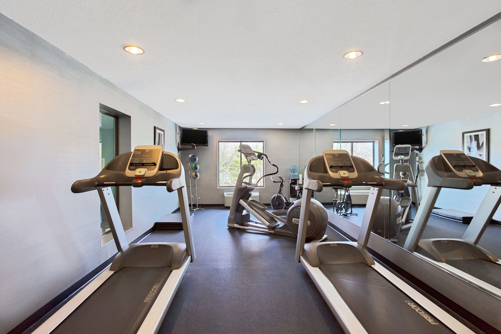 holiday inn express and suites cooperstown by ihg
