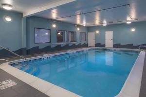 holiday inn express and suites cooperstown by ihg